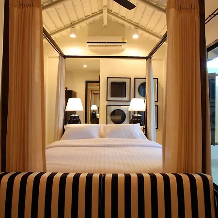 99 The Gallery Hotel